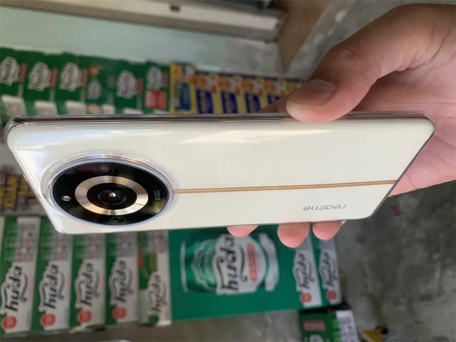 Khách hàng review Điện thoại realme 11 Pro  5G 12GB/512GB 4