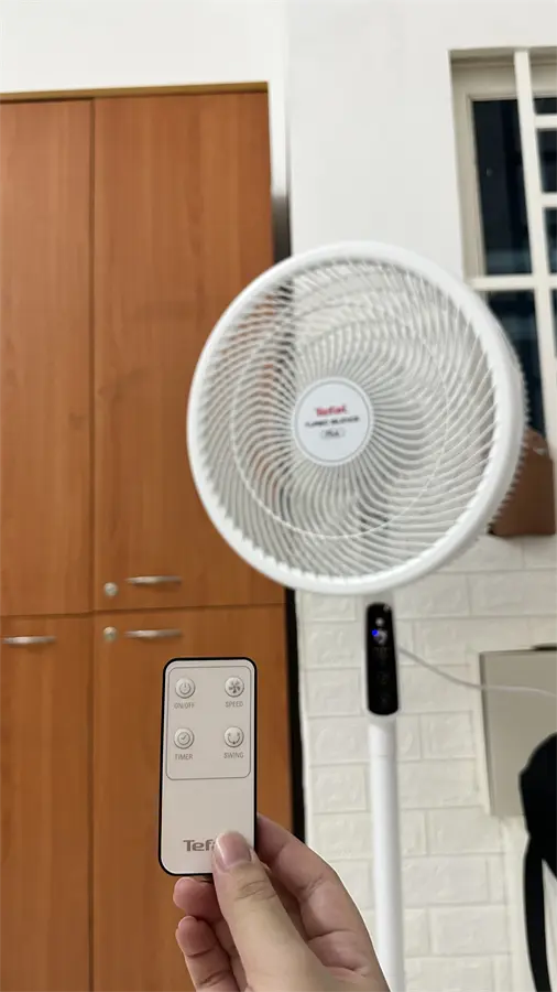 Khách hàng review Quạt đứng Tefal 6 cánh VH689690 80W 5