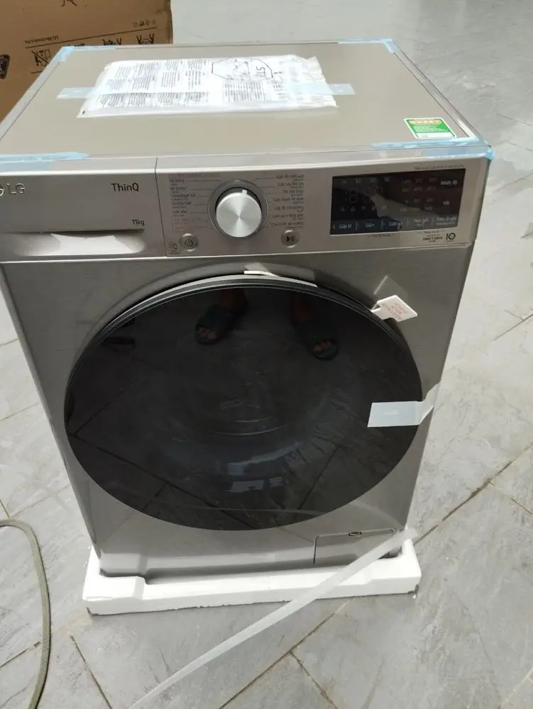 Khách hàng review Máy giặt LG AI DD Inverter 11 kg FV1411S4P 9