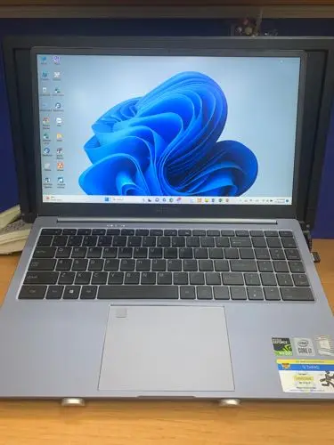 Khách hàng review Laptop SingPC M16 i7 1065G7/8GB/512GB/2GB MX330/Win11 Pro (M16i7108M5-W) 5