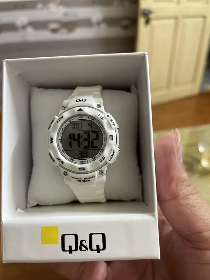 Khách hàng review Đồng hồ Q 1