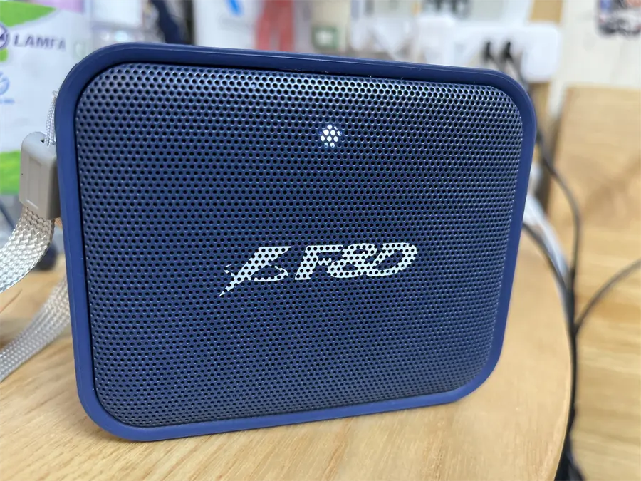 Khách hàng review Loa Bluetooth Fenda W5 Plus 4
