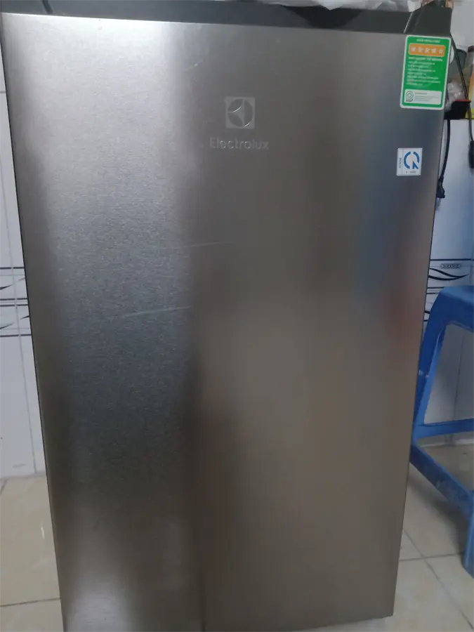 Khách hàng review Tủ lạnh Electrolux 94 lít EUM0930AD-VN 18