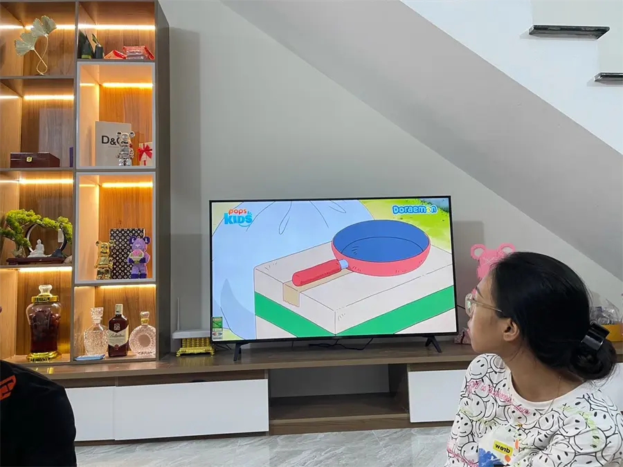 Khách hàng review Smart Tivi LG 4K 55 inch 55UQ8000PSC 9