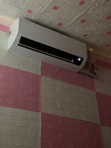 Khách hàng review Máy lạnh Samsung Wind-Free Inverter 1 HP AR10TYGCDWKNSV 2