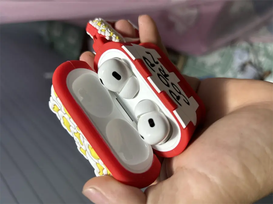 Khách hàng review Tai nghe Bluetooth AirPods Pro (2nd Gen) MagSafe Charge (Lightning) Apple MQD83 8