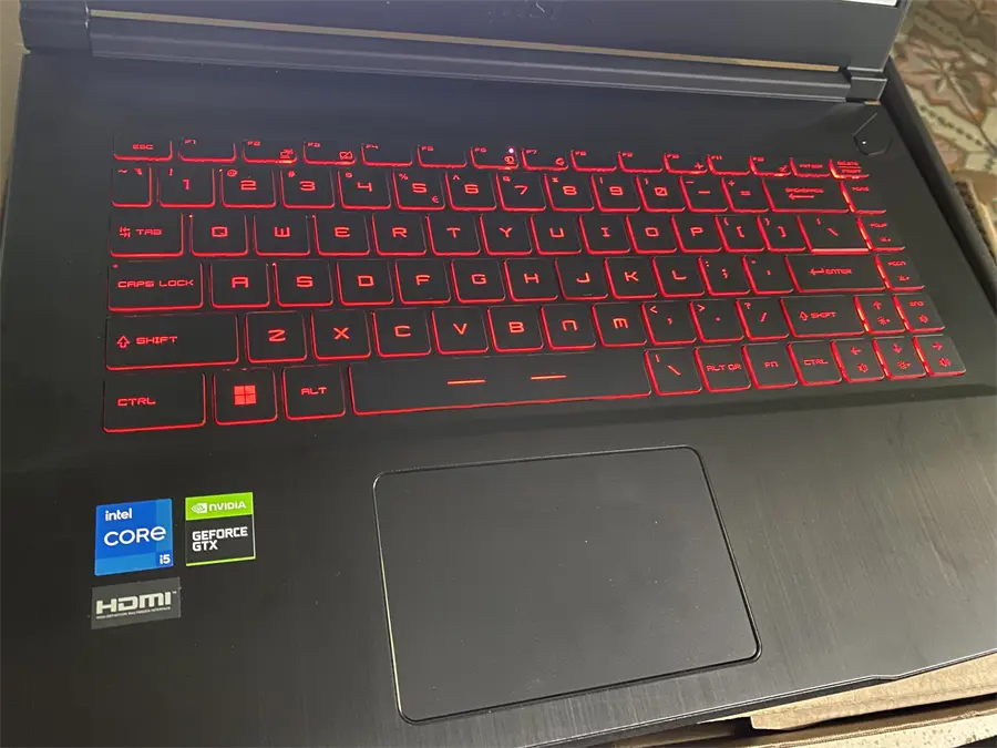 Khách hàng review Laptop MSI Gaming GF63 Thin 11SC i5 11400H/8GB/512GB/4GB GTX1650/144Hz/Win11 (664VN) 1
