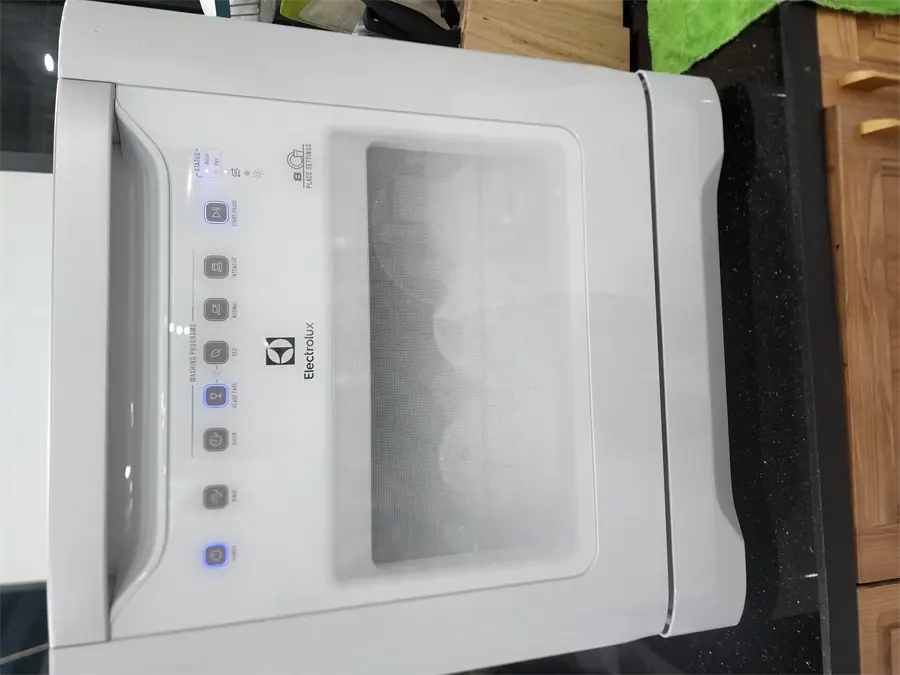Khách hàng review Máy rửa chén mini Electrolux ESF6010BW 23