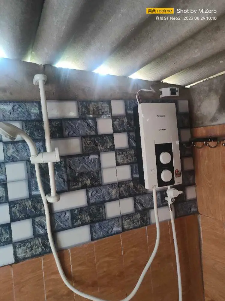 Khách hàng review Máy nước nóng trực tiếp Panasonic 4500W DH-4RP1VW 2