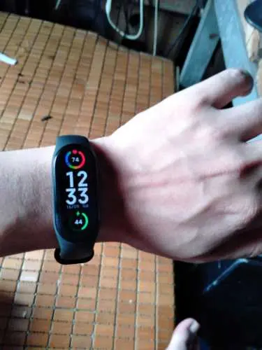 Khách hàng review Vòng đeo tay thông minh Mi Band 7 Đen 1