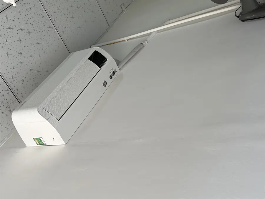 Khách hàng review Máy lạnh Samsung Wind-Free Inverter 1 HP AR10CYFAAWKNSV 9