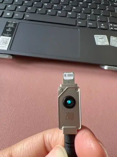 hách hàng review Cáp sạc nhanh Type-C - Lightning 20W 2m Baseus Unbreakable CB000049 6