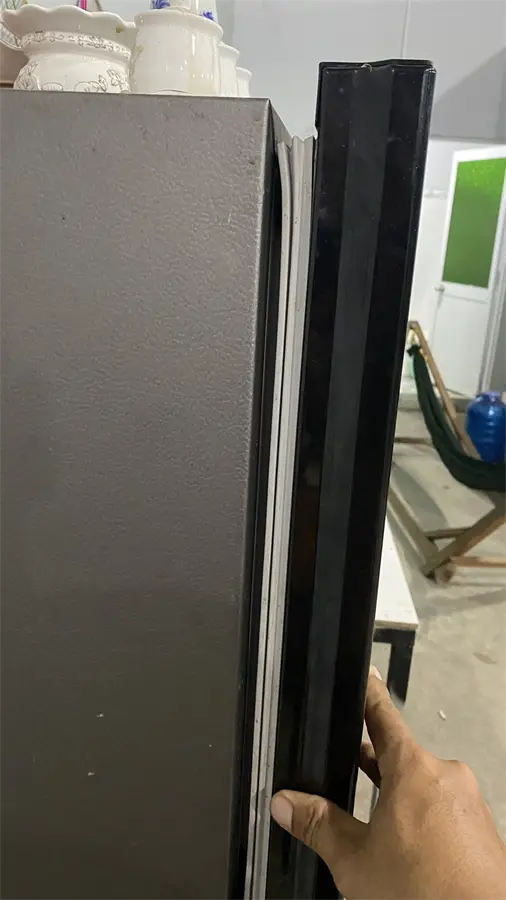 Khách hàng review Tủ lạnh Samsung Inverter 208 lít RT20HAR8DBU/SV 5