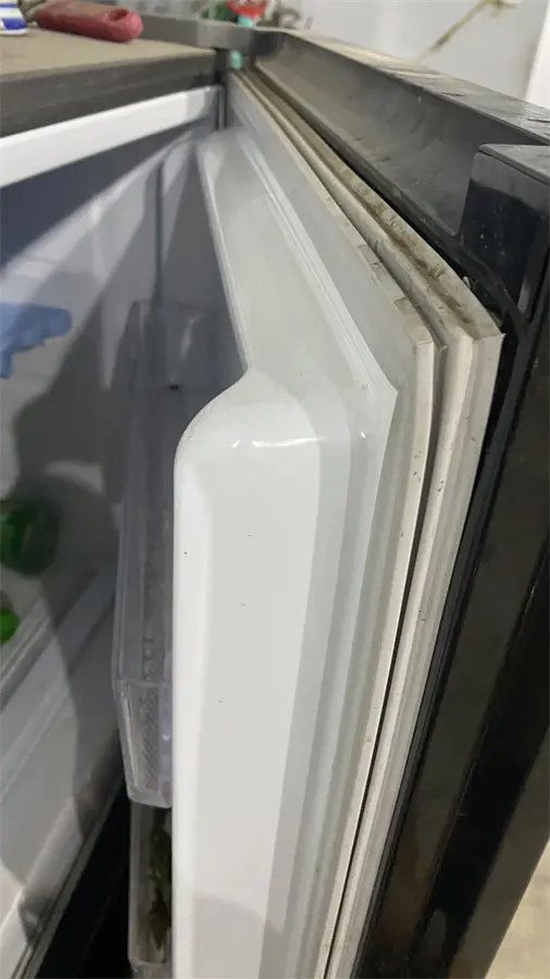 Khách hàng review Tủ lạnh Samsung Inverter 208 lít RT20HAR8DBU/SV 6