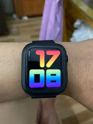 Khách hàng review Đồng hồ thông minh Apple Watch SE 2022 GPS 40mm viền nhôm dây thể thao 1