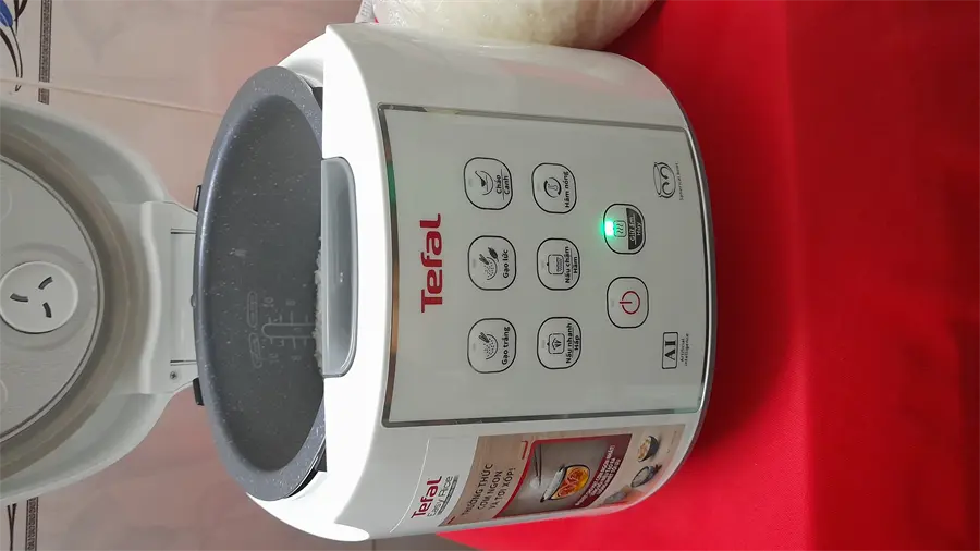 Khách hàng review Nồi cơm điện tử Tefal 1.8 lít RK733168 6