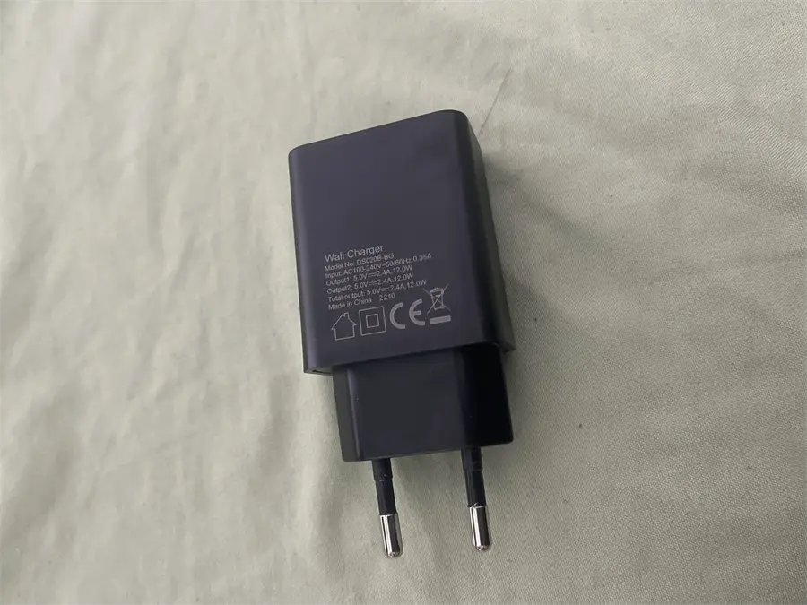 Khách hàng review Adapter Sạc USB 12W AVA  DS020B 3