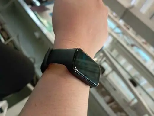 Khách hàng review Vòng đeo tay thông minh Xiaomi Redmi Band 2 5