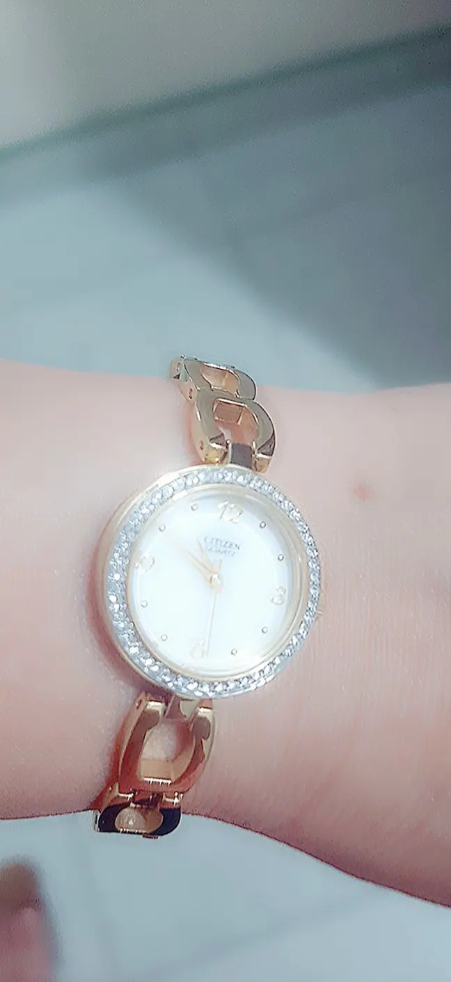 Khách hàng review Đồng hồ CITIZEN 23 mm Nữ EJ6072-55A 1