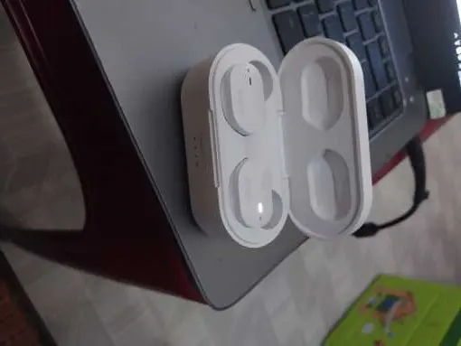 Khách hàng review Tai nghe Bluetooth True Wireless Belkin Soundform AUC001 4