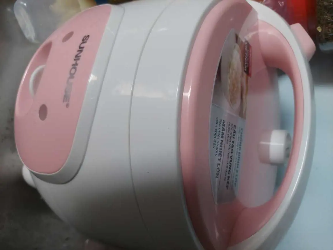 Khách hàng review Nồi cơm nắp gài Sunhouse 1.8 lít SHD8607W 4