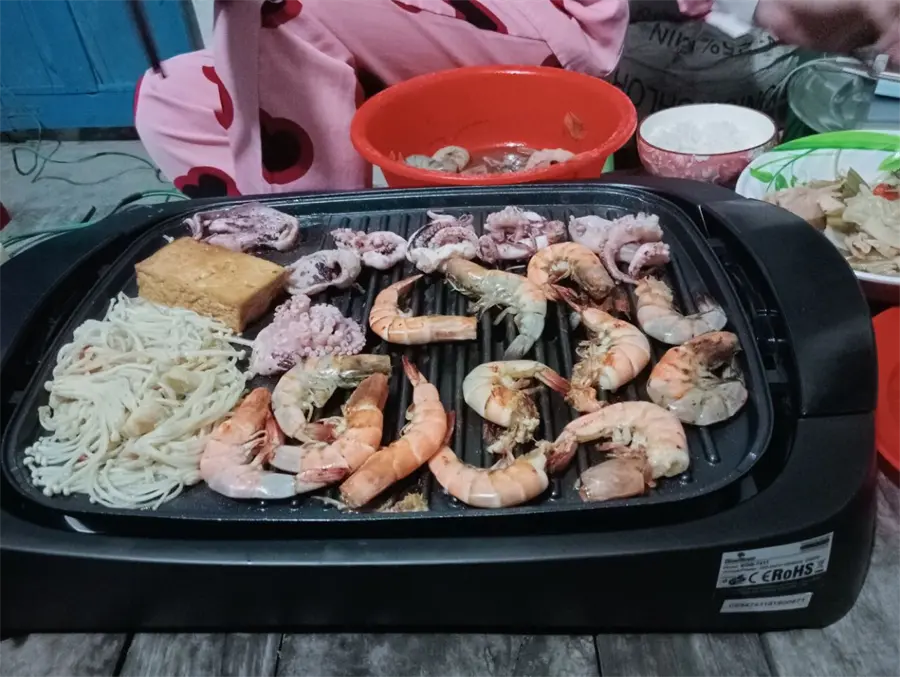 Khách hàng review Bếp nướng điện Bluestone EGB-7411 2000 W 1