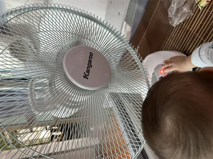 Khách hàng review Quạt sạc điện Kangaroo KG735 1