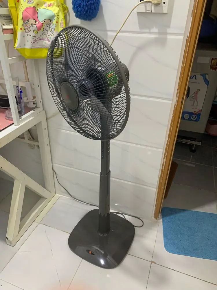 Khách hàng review Quạt đứng KDK 3 cánh M40K GY 50W 2