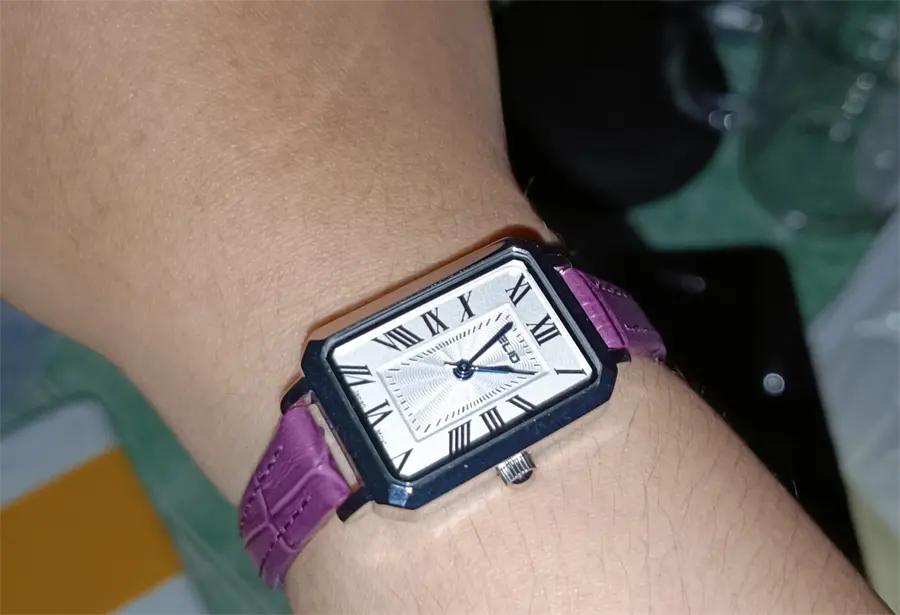 Khách hàng review Đồng hồ ELIO 20.5 x 34 mm Nữ EL090-03 1