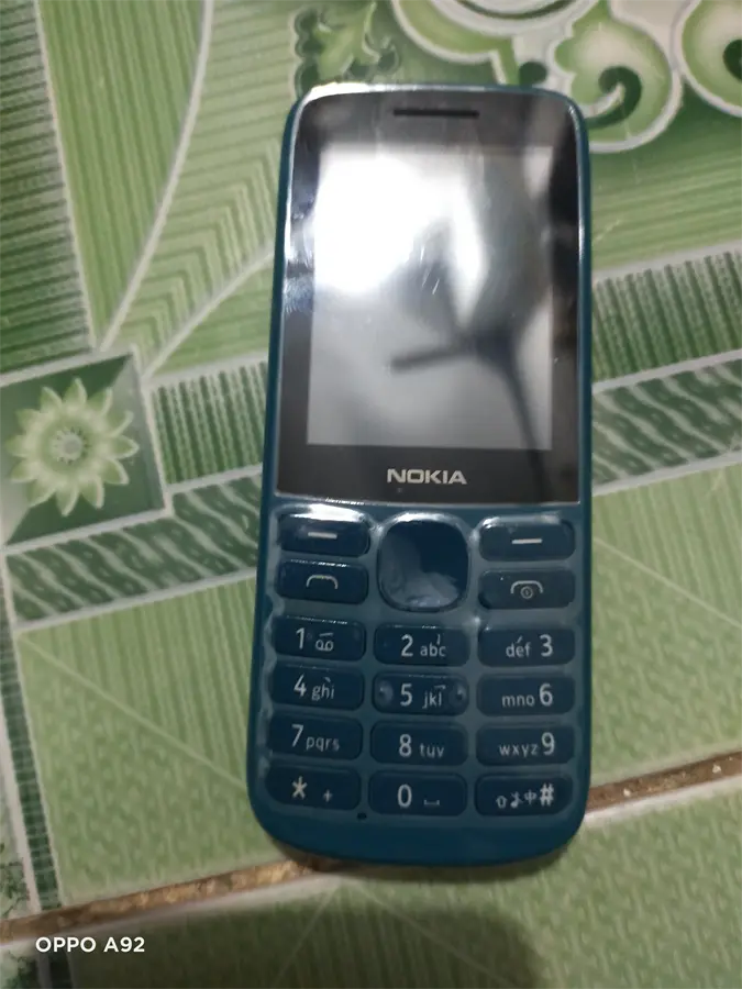 Khách hàng review Điện thoại Nokia 215 4G 8