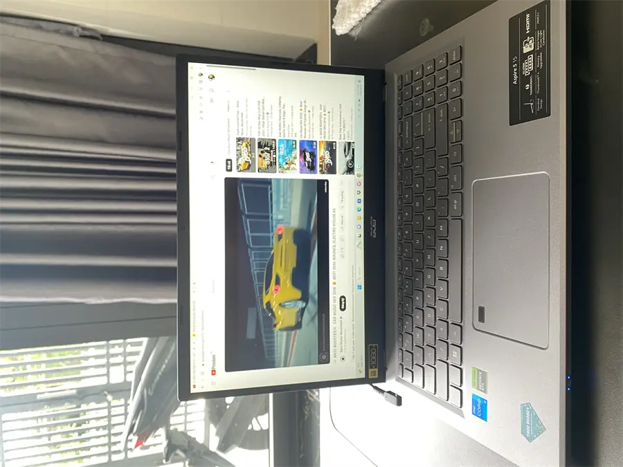 Khách hàng review Laptop Acer Gaming Aspire 5 A515 58GM 51LB - NX.KQ4SV.002 (i5 13420H, 16GB, 512GB, RTX 2050 4GB, Full HD, Win11) 6