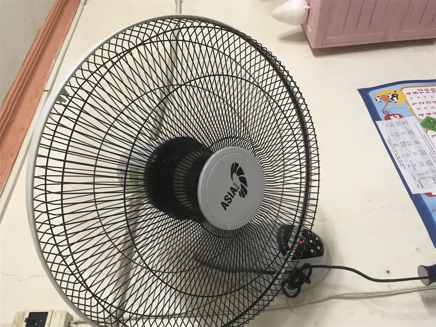 Khách hàng review Quạt treo tường Asia 3 cánh VY377790 55W 14