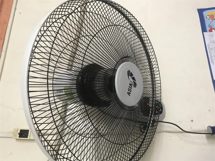 Khách hàng review Quạt treo tường Asia 3 cánh VY377790 55W 10