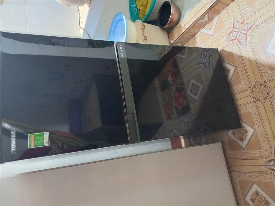 Khách hàng review Tủ lạnh Toshiba Inverter 180 lít GR-B22VU UKG 26