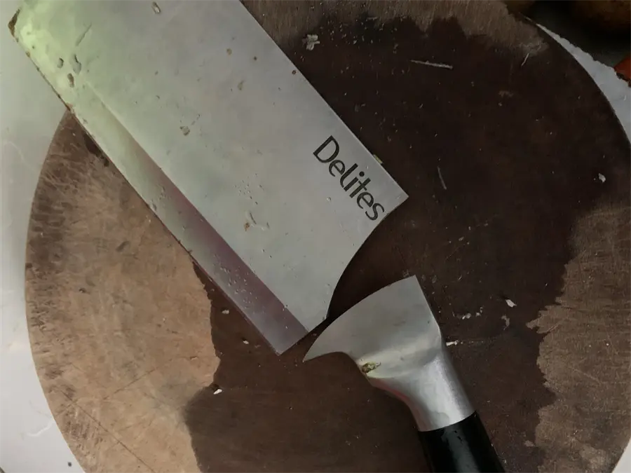 Khách hàng review Dao chặt inox Delites LK-2102 2