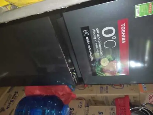 Khách hàng review Tủ lạnh Toshiba Inverter 253 lít GR-RT329WE-PMV(52) 10