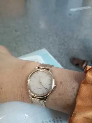Khách hàng review Đồng hồ CITIZEN 32 mm Nữ EM0503-83X 1