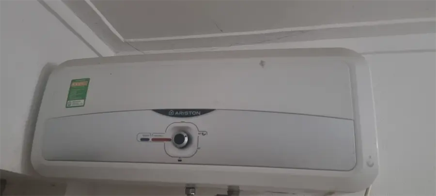 Khách hàng review Máy nước nóng gián tiếp Ariston 20 lít 2500W SL2 20 RS 2.5 FE 3