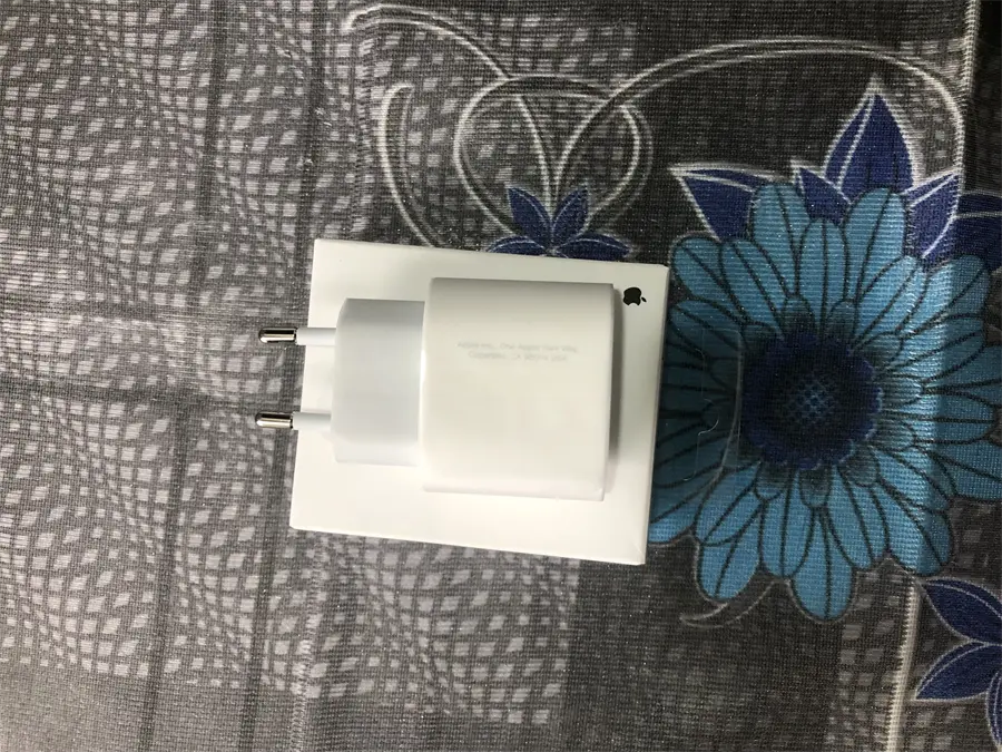 Khách hàng review Sạc nhanh Type-C PD 20W Apple 19