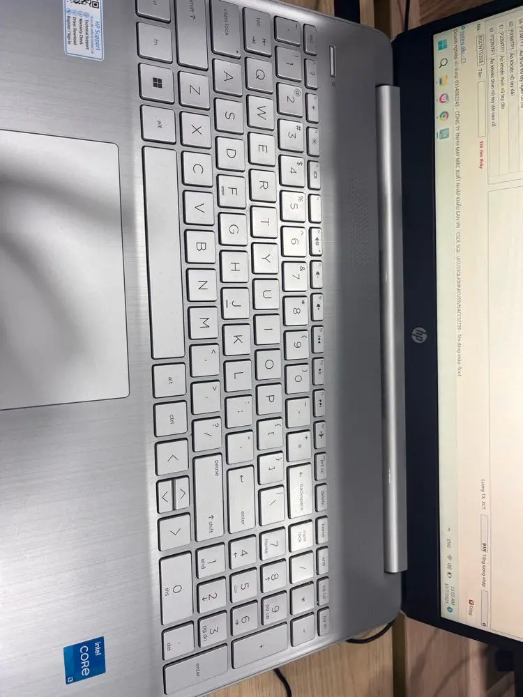 Khách hàng review Laptop HP 15s fq5229TU i3 1215U/8GB/512GB/Win11 (8U237PA) 3