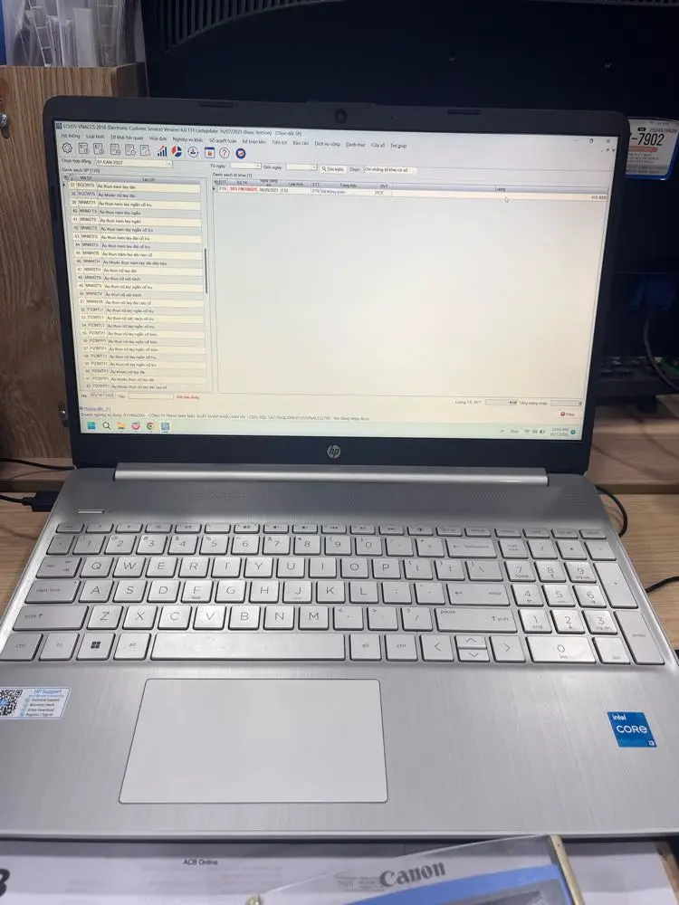 Khách hàng review Laptop HP 15s fq5229TU i3 1215U/8GB/512GB/Win11 (8U237PA) 4