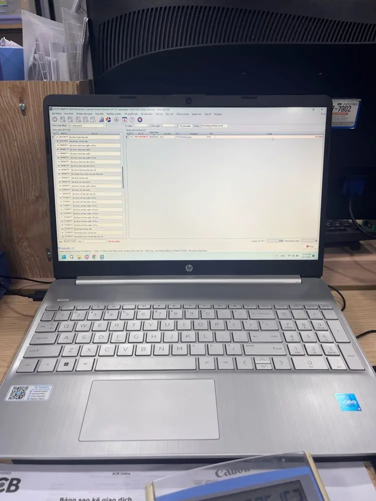 Khách hàng review Laptop HP 15s fq5229TU i3 1215U/8GB/512GB/Win11 (8U237PA) 5