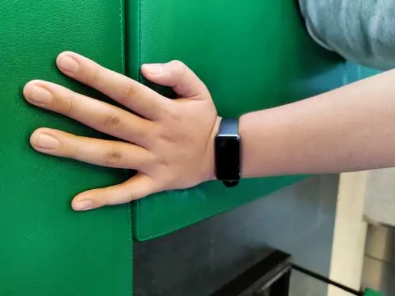 Khách hàng review Vòng đeo tay thông minh realme Band 2 Đen 1
