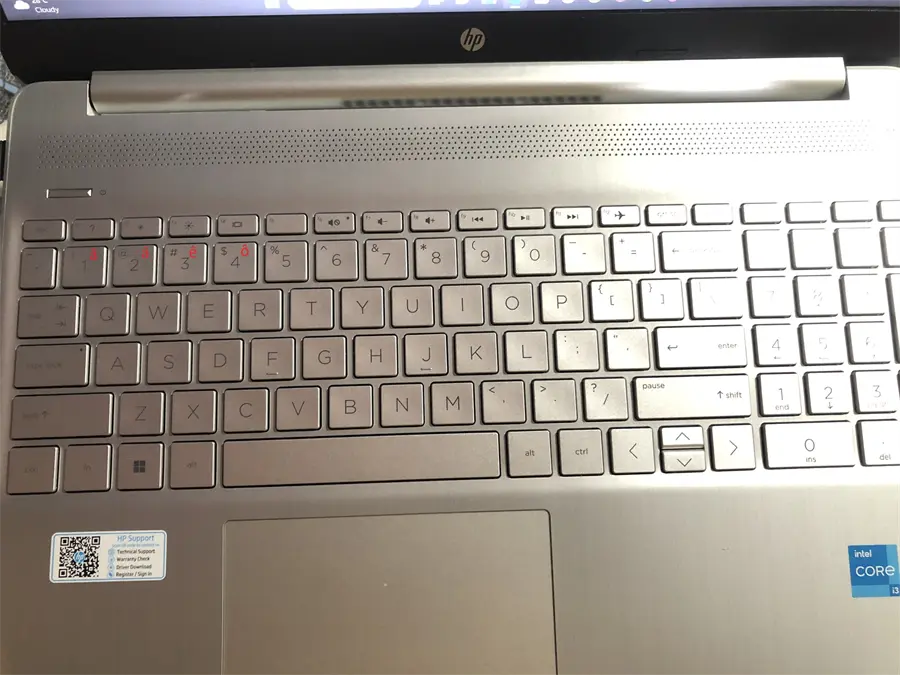 Khách hàng review Laptop HP 15s fq2716TU i3 1115G4/8GB/512GB/Win11 (7C0X3PA) 1