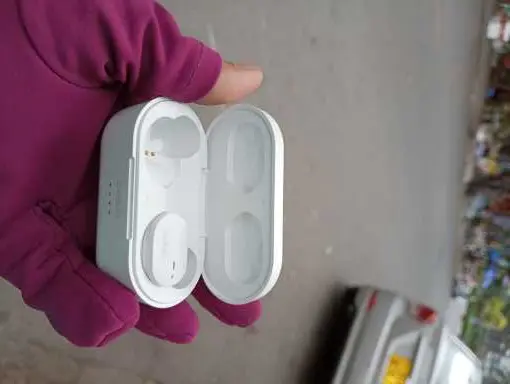 Khách hàng review Tai nghe Bluetooth True Wireless Belkin Soundform AUC001 2