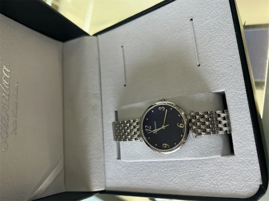 Khách hàng review Đồng hồ ADRIATICA 31.5 mm Nữ A3438.5175Q 2
