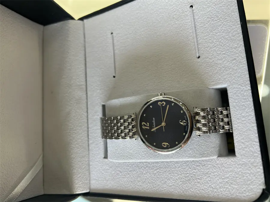 Khách hàng review Đồng hồ ADRIATICA 31.5 mm Nữ A3438.5175Q 1