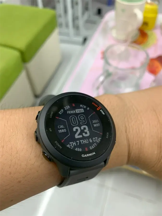 Khách hàng review Garmin Forerunner 55 42mm dây silicone 1