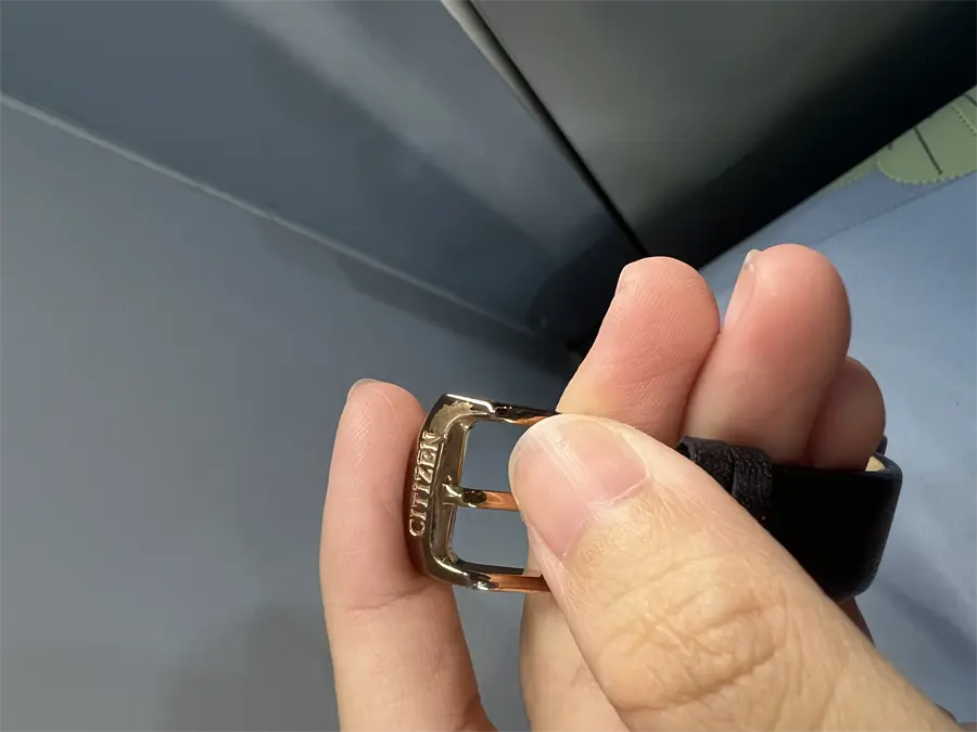 Khách hàng review Đồng hồ CITIZEN 28.2 mm Nữ EM0733-08A 3