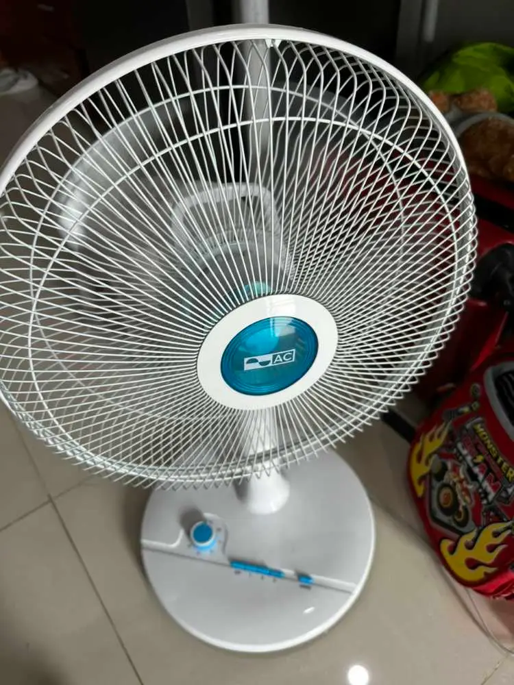 Khách hàng review Quạt lửng AC 5 cánh ALF02A145 50W 3